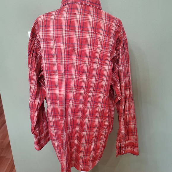 Wrangler XXL long sleeve button down with pearl snaps. Orange plaid. - Picture 4 of 8